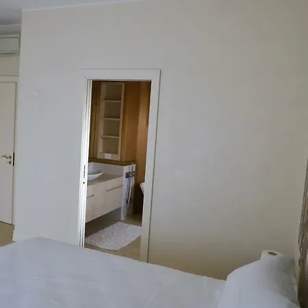 Classe 49, Una In Appartement Bari
