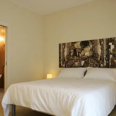 Classe 49, Una In Appartement